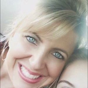 Meet your Posher, Angie